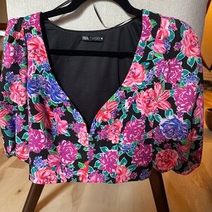 Zara MultiColor Blouse Top with Puff shoulders